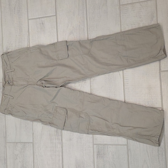 Levi's Other - Levi's 568 Men's Size 28x30 Cargo Pants Khaki Relaxed Fit